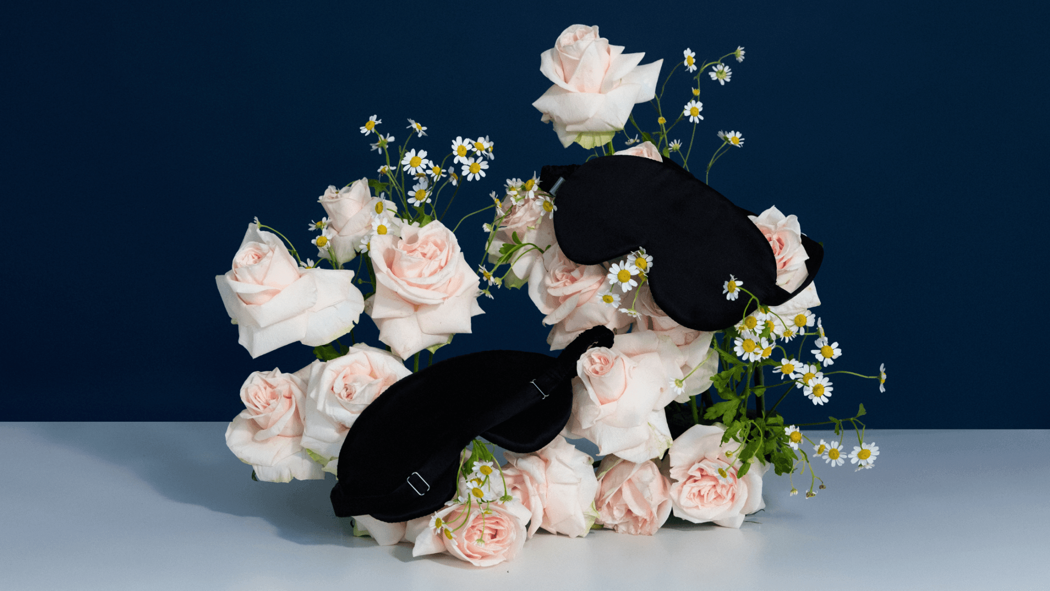 Blocks out light and slows down aging: can a sleep mask really improve your sleep? - MOLODO™