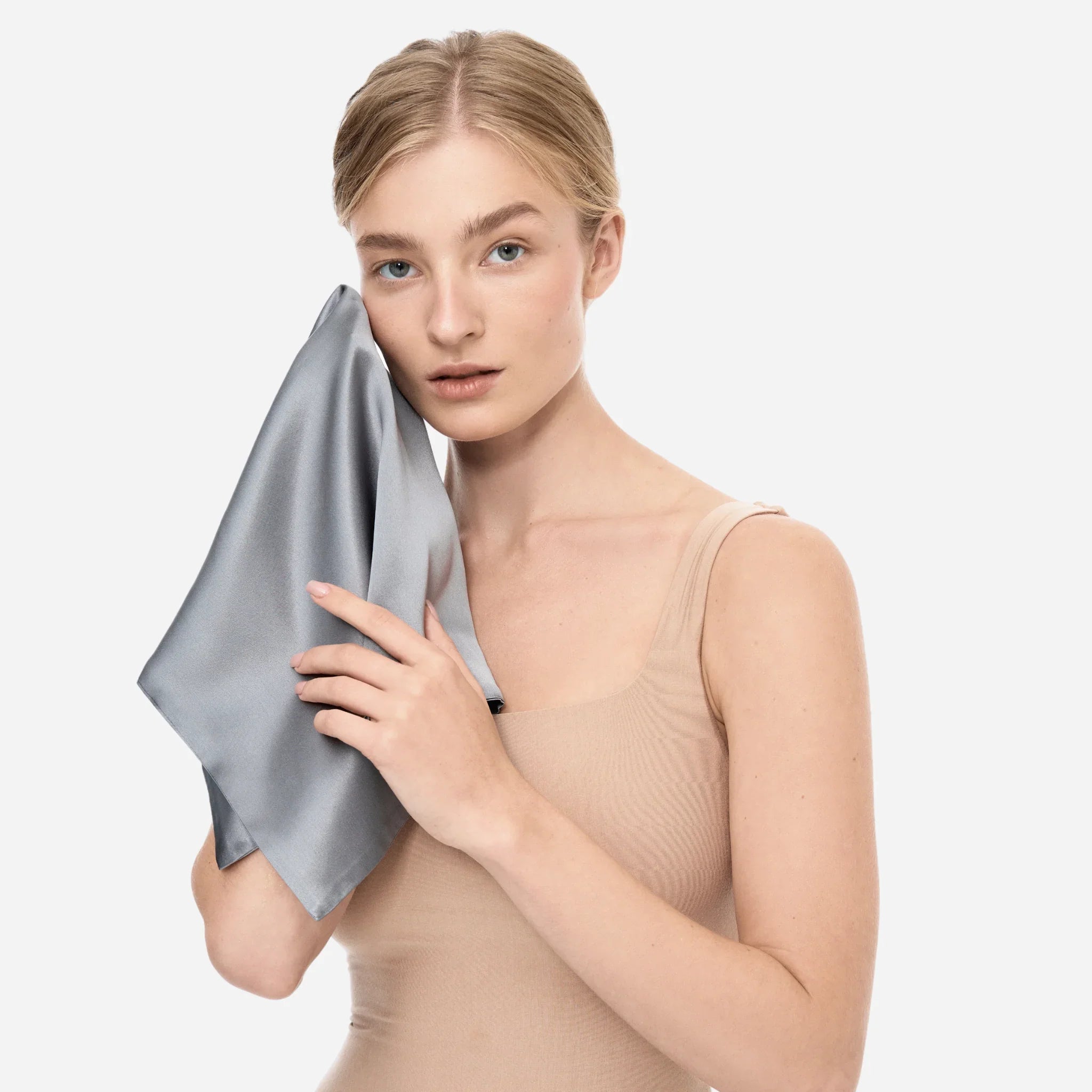 Шовковий рушник для обличчя,рушник для обличчя,Silk Face Towel, догляд за шкірою обличчя,аксесуари для душу,shower accessories, аксессуары для душа,Шовк, Mulberry шовк, Silk, Mulberry Silk, 100Percent Mulberry Silk, 100% шовк, Mulberry шелк, Шелк, МОЛОДО, MOLODO