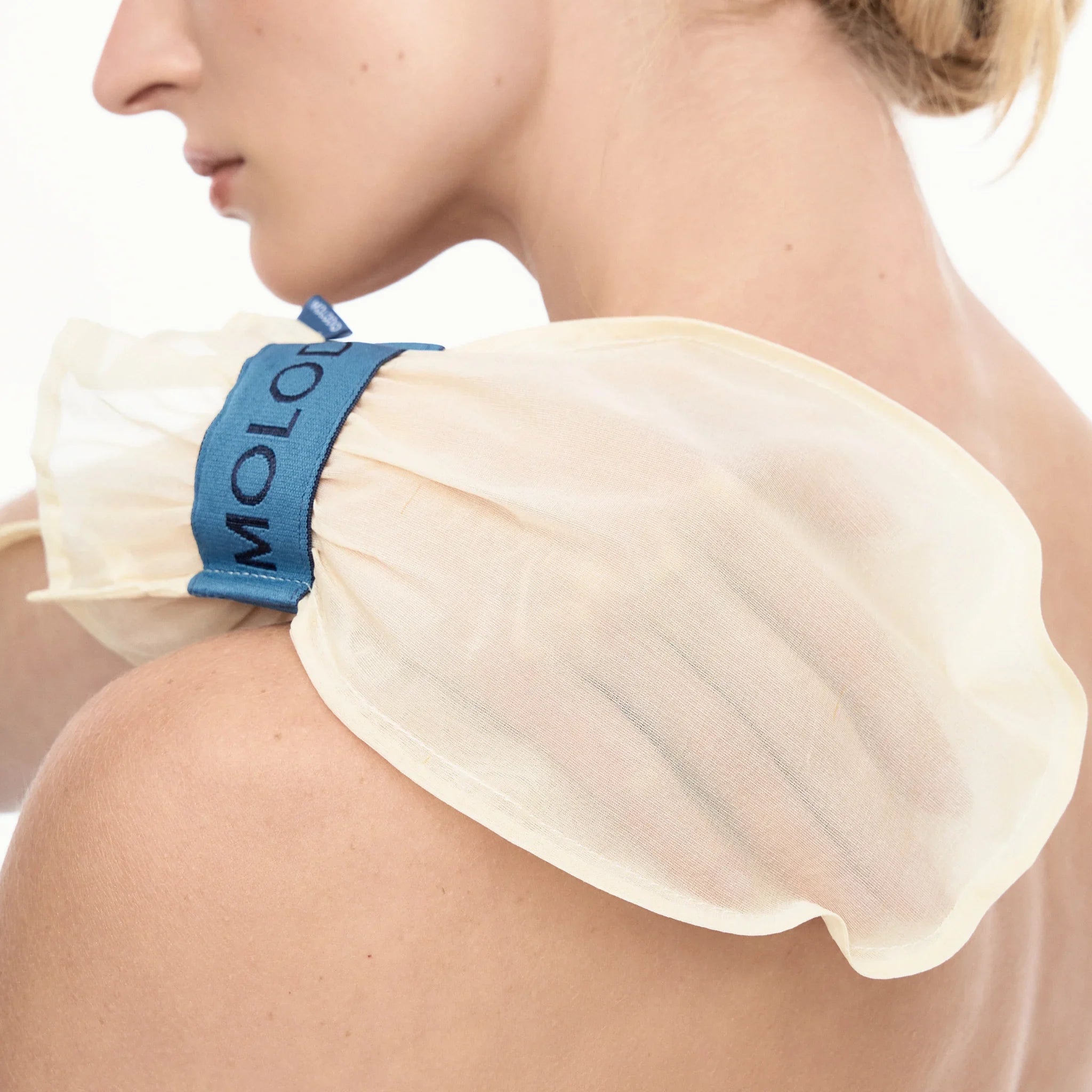 Raw Silk peeling glove