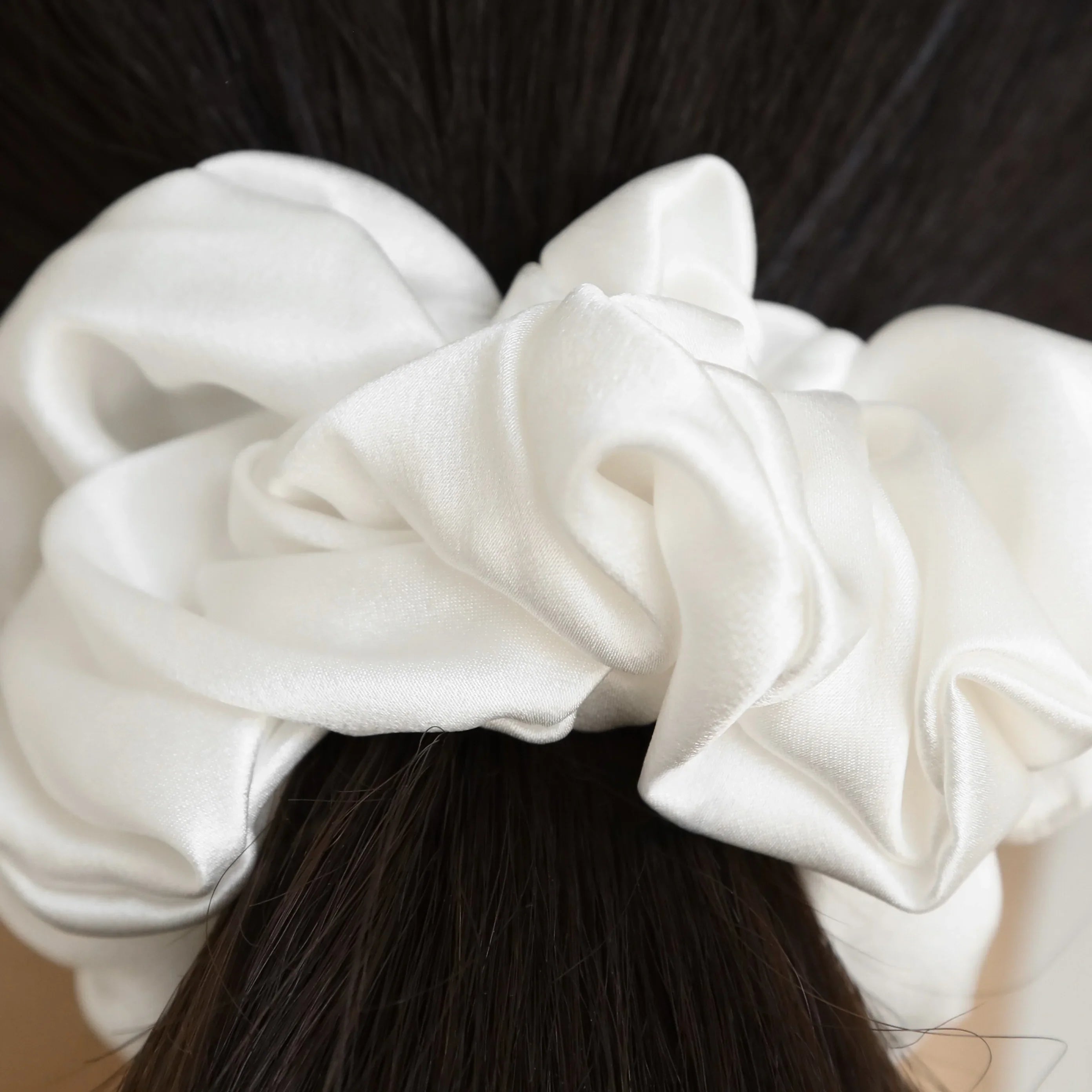 Шовкова резинка L - Молочний