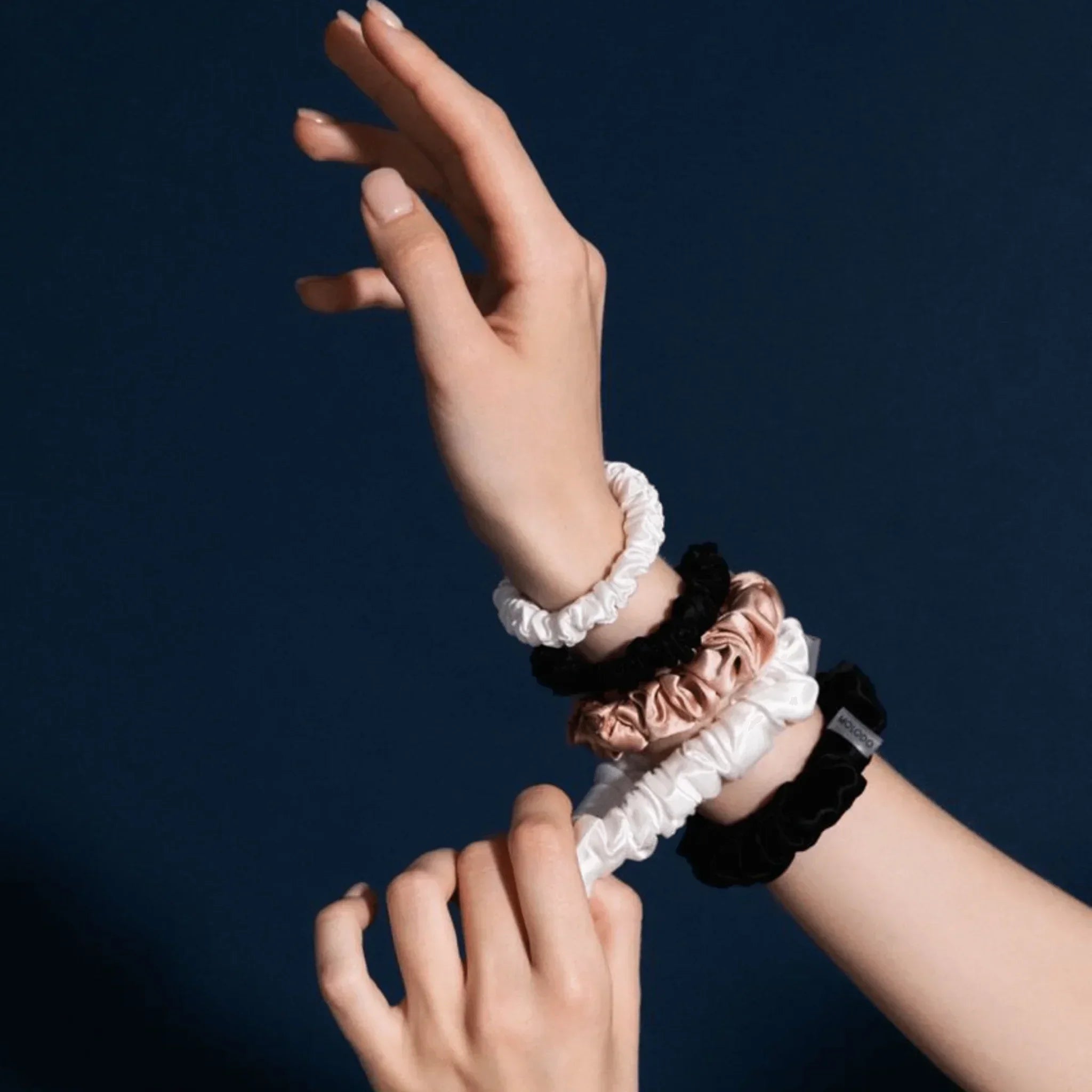 Silk Scrunchie - mini - MOLODO™MOLODO