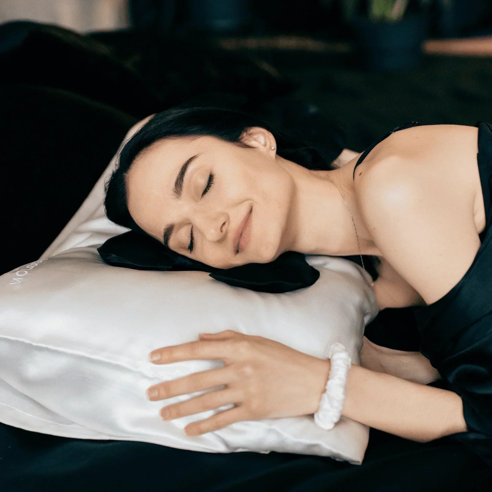 Anti-aging Pillow "KEY" - MOLODO™. подушка проти зморшок, антиейдж подушка, подушка проти заломів, Наволочка Шовкова, Silk Pillowcase, Pillowcase, Mulberry Silk Pillowcases, наволочка шелковая, постіль, постільна білизна,Шовк, Mulberry шовк, Silk, Mulberry Silk, 100Percent Mulberry Silk, 100% шовк, Mulberry шелк, Шелк, МОЛОДО, MOLODO,Linens, Anti-aging Pillowcase,подушка проти старіння,Антивікова подушка, anti-wrinkle pillow