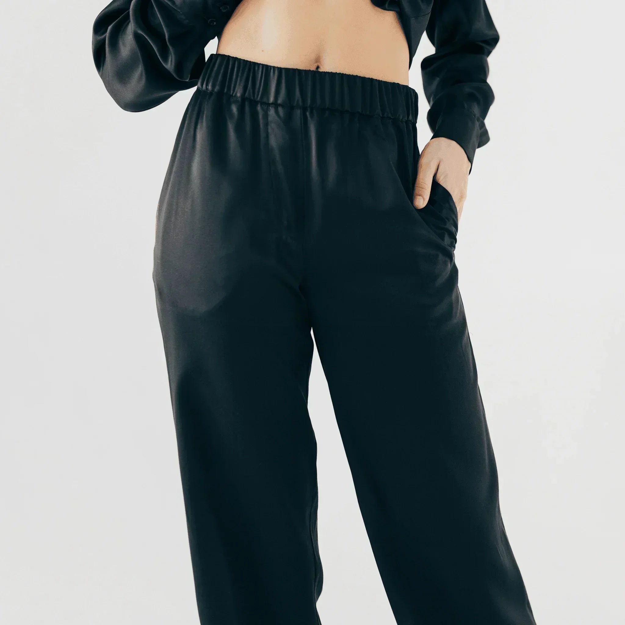 Classic Pants BASE 1.0 - MOLODO™MOLODO™,Шовкові штани, класичні штани, штани на резинці, шовкові штани на резинці,pajama pants, silk pajama pants, pure mulberry silk pajama pants, black classic pants, піжама, піжамні штани, шовкова піжама, одяг для сну, одежда для сна