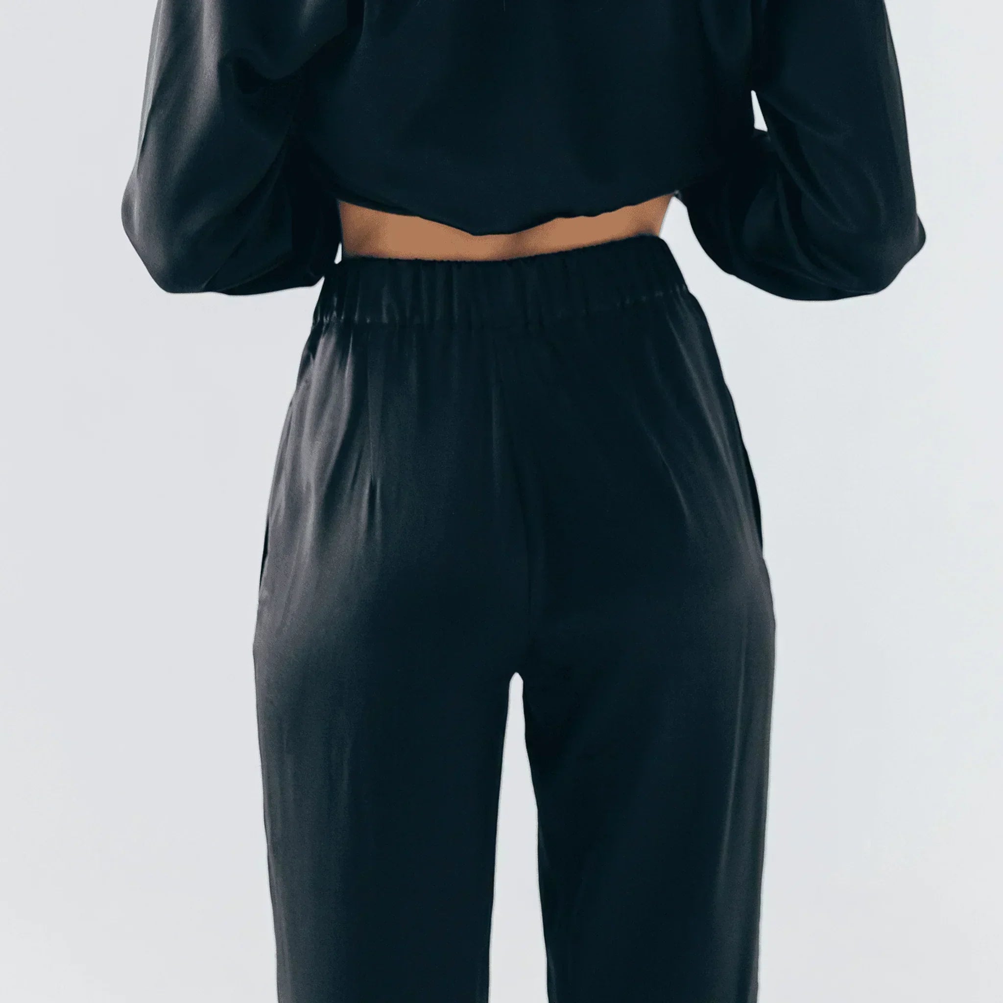 Classic Pants BASE 1.0 - MOLODO™MOLODO™,Шовкові штани, класичні штани, штани на резинці, шовкові штани на резинці,pajama pants, silk pajama pants, pure mulberry silk pajama pants, black classic pants, піжама, піжамні штани, шовкова піжама, одяг для сну, одежда для сна