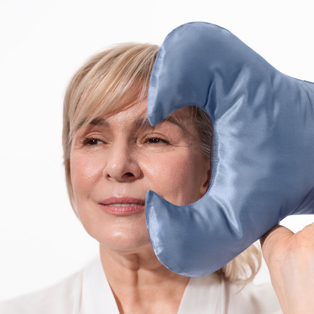 Key anti-aging pillow against wrinkles around the eyes - MOLODO Blue